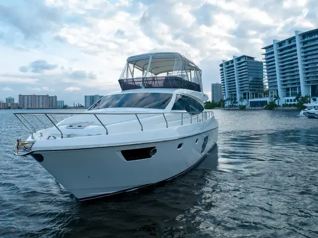 Ferretti Yachts 53