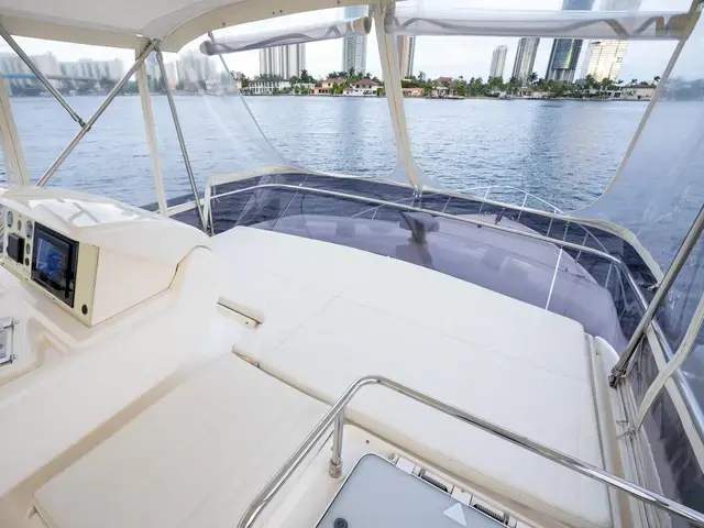 Ferretti Yachts 53