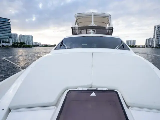 Ferretti Yachts 53