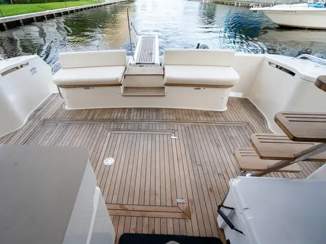 Ferretti Yachts 53