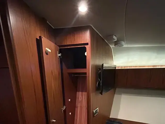 Tiara 36'