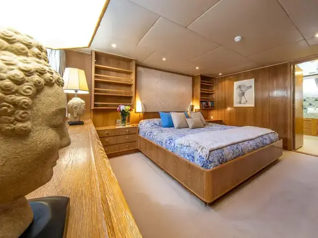 Feadship 125'