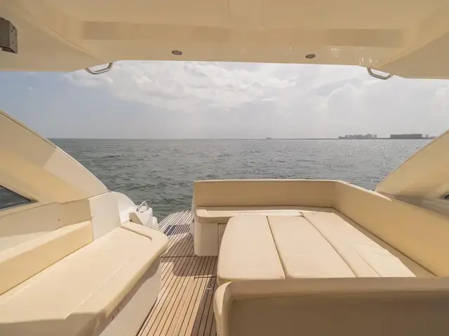 Beneteau 38'