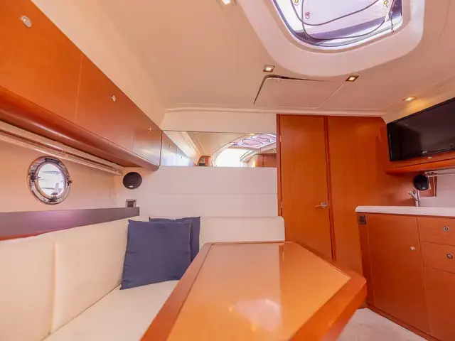 Beneteau 38'