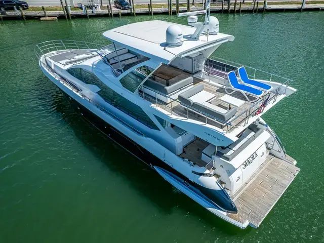 Azimut 72