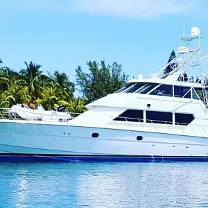 2000 Hatteras 82'