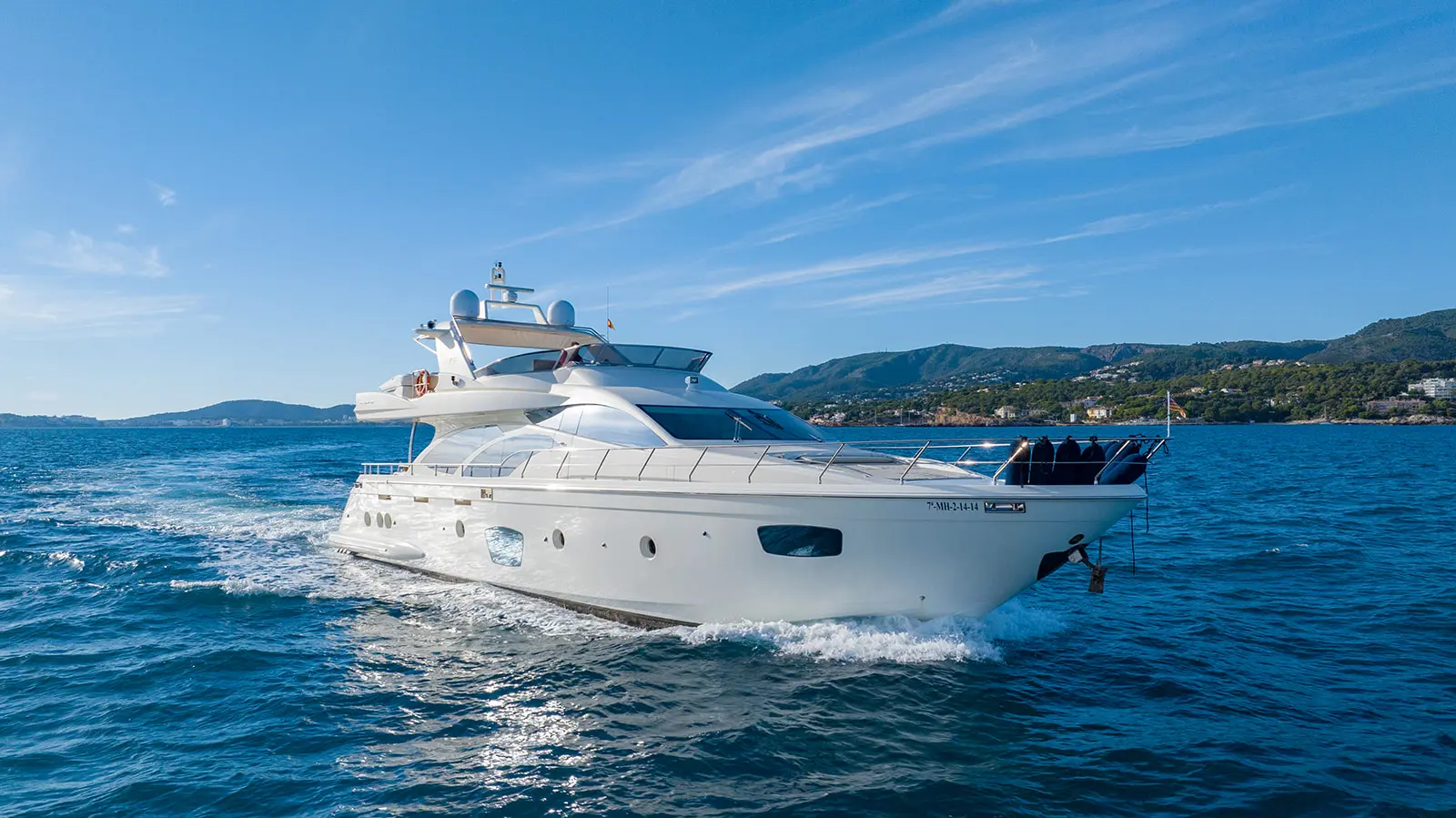 2008 Azimut 75 flybridge, first launched 2013, fin stabilized