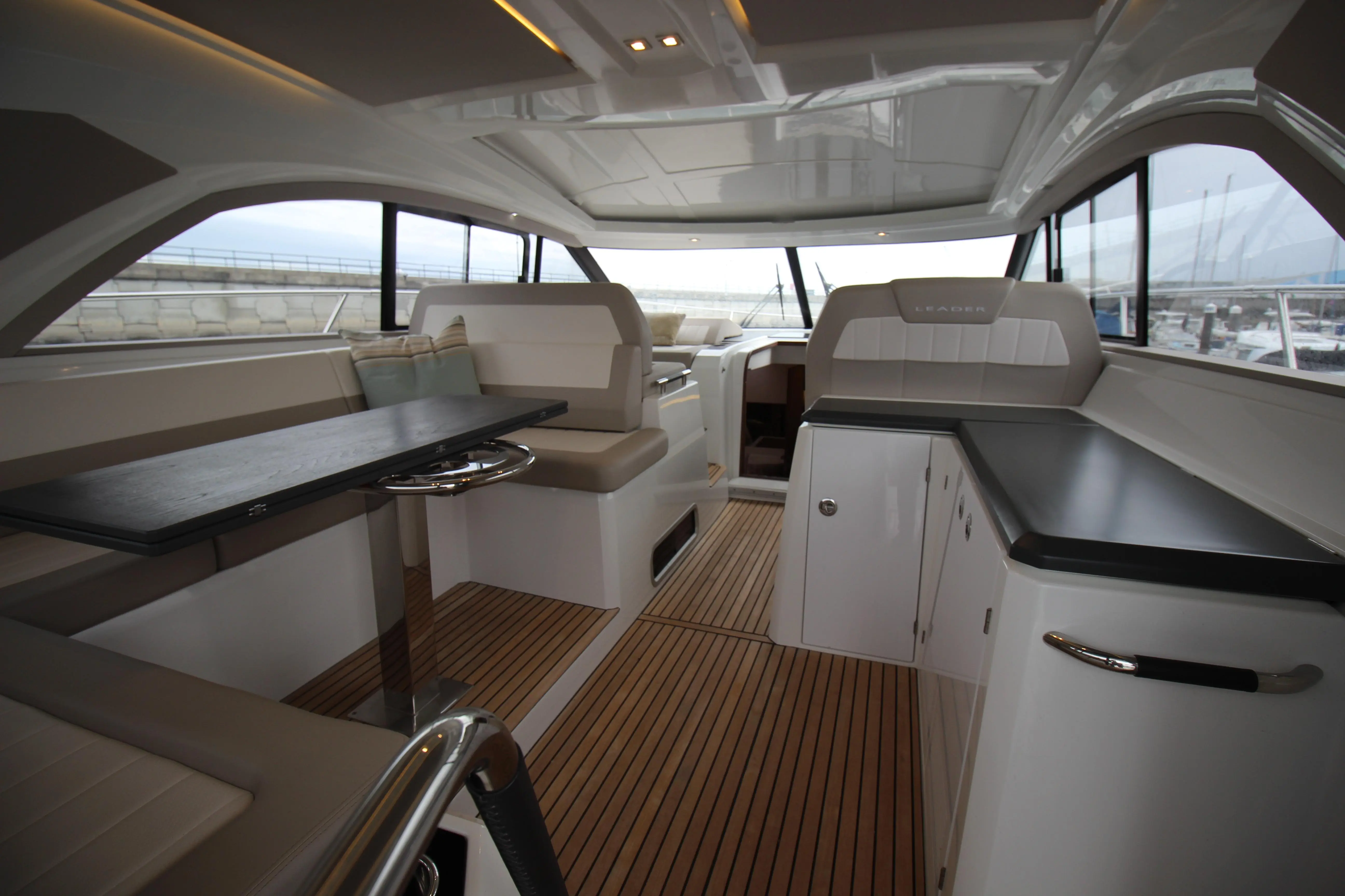 2018 Jeanneau leader 46