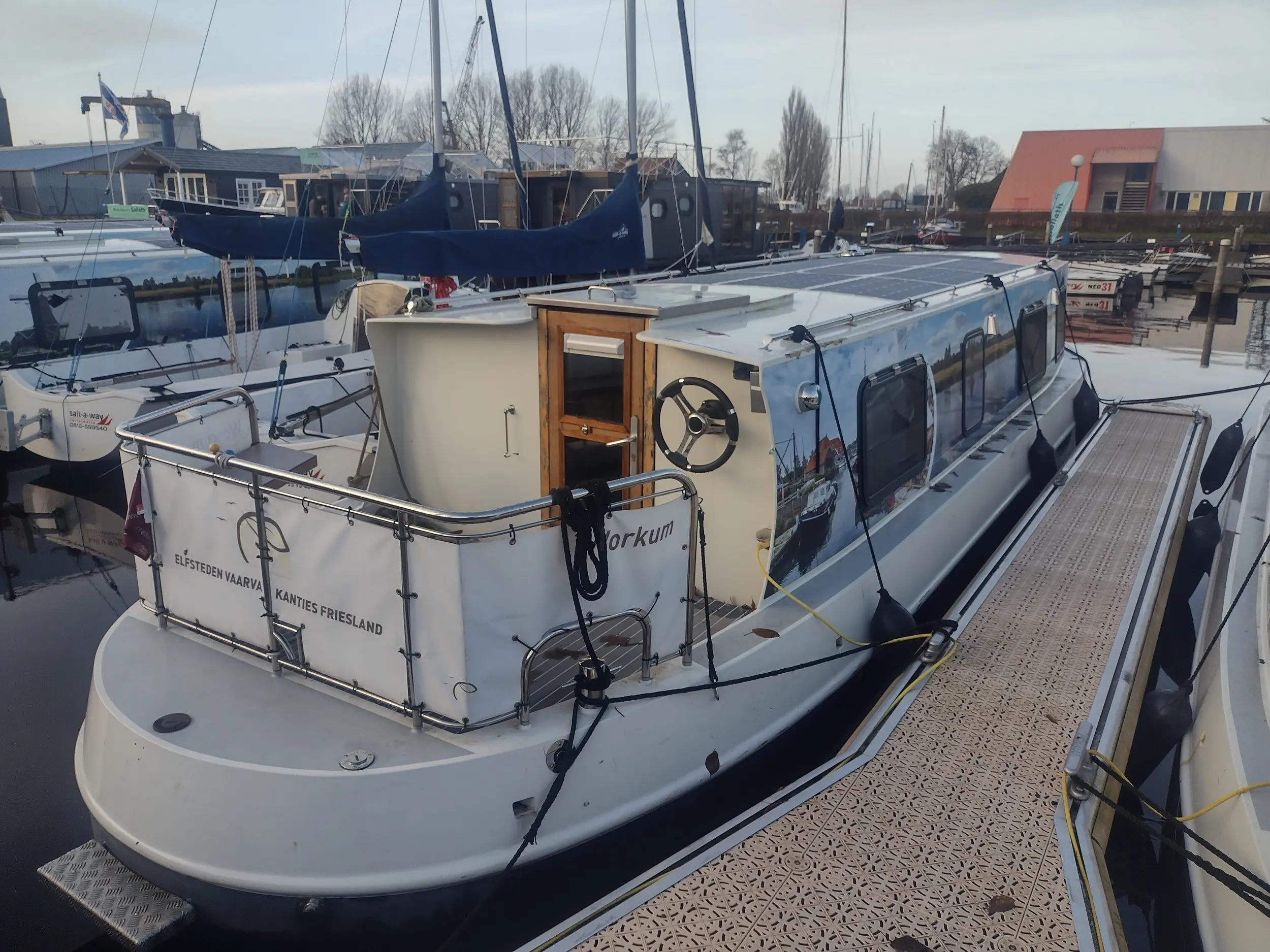 Houseboaten ( 4x )