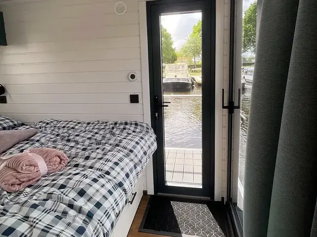 COMPLEET Nieuwe Nordic Season NS 36 Eco 23 Houseboat Met Ligplaats