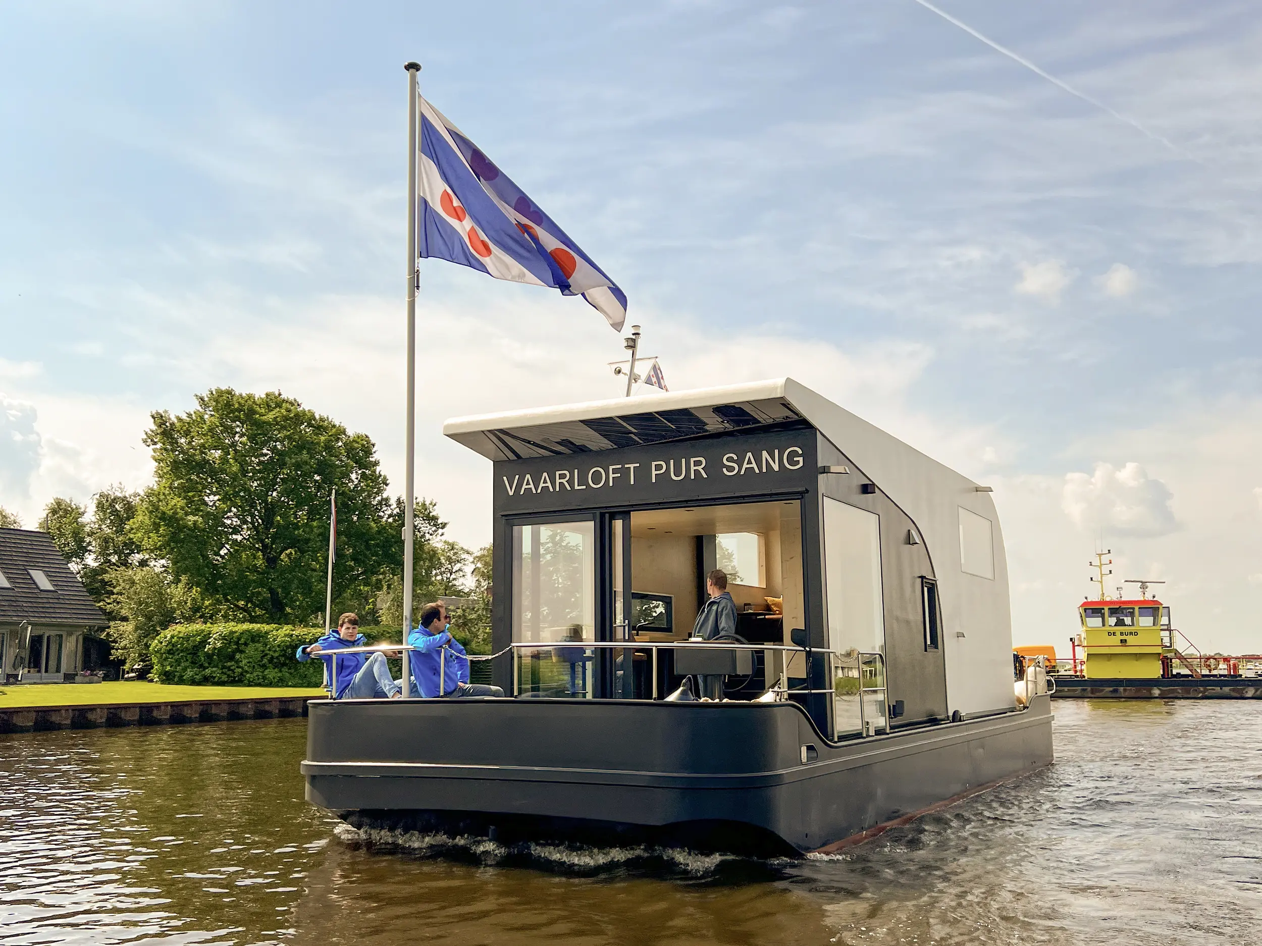 2022 Concept volledig elektrische houseboat