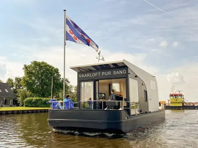 HOMESHIP VaarLoft Volledig Elektrische Houseboat