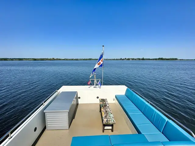 HOMESHIP VaarLoft Volledig Elektrische Houseboat