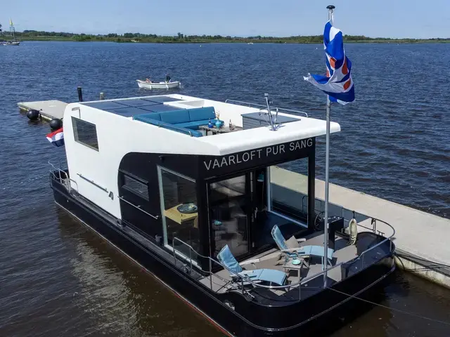 HOMESHIP VaarLoft Volledig Elektrische Houseboat