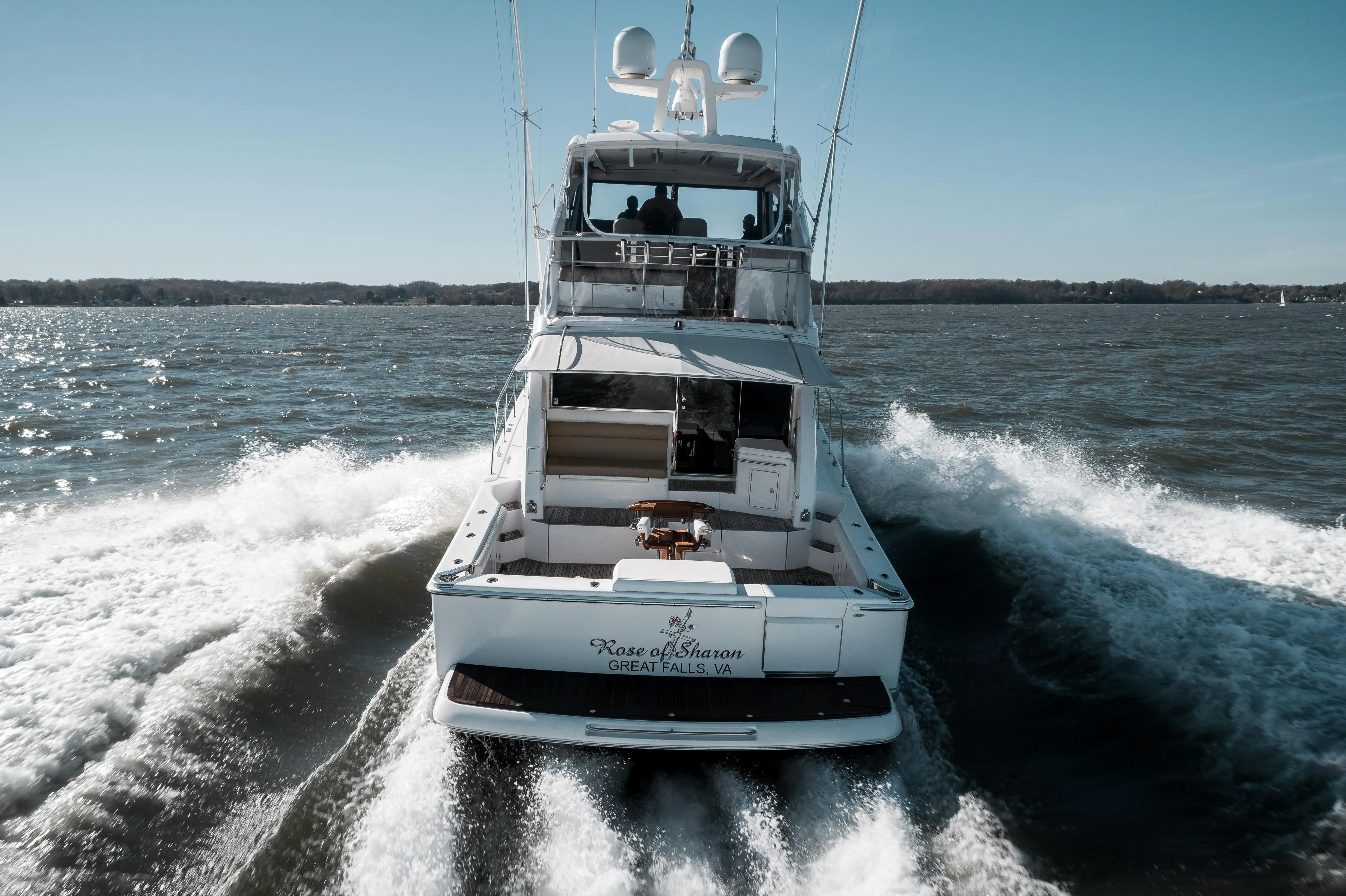 2013 Riviera enclosed flybridge 53