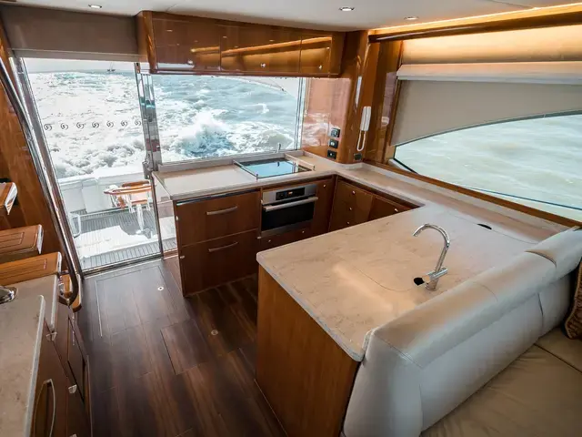 Riviera Enclosed Flybridge 53