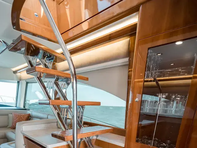 Riviera Enclosed Flybridge 53