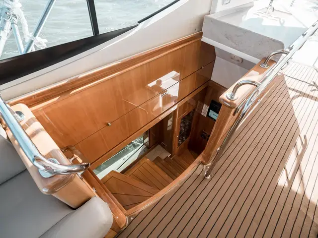 Riviera Enclosed Flybridge 53