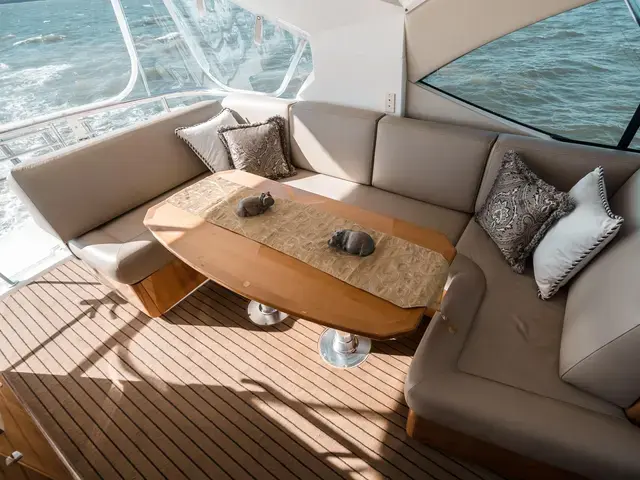 Riviera Enclosed Flybridge 53