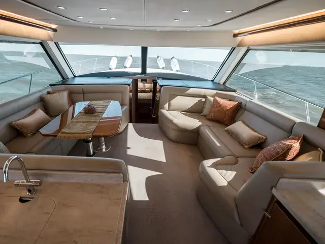 Riviera Enclosed Flybridge 53