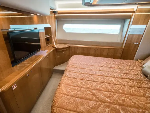 Riviera Enclosed Flybridge 53