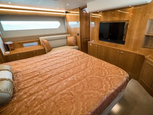 Riviera Enclosed Flybridge 53