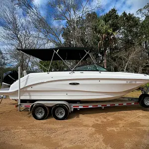 2022 Sea Ray SDX 250 OB