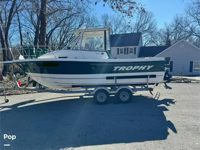 Trophy Boats 2152 Walkaround