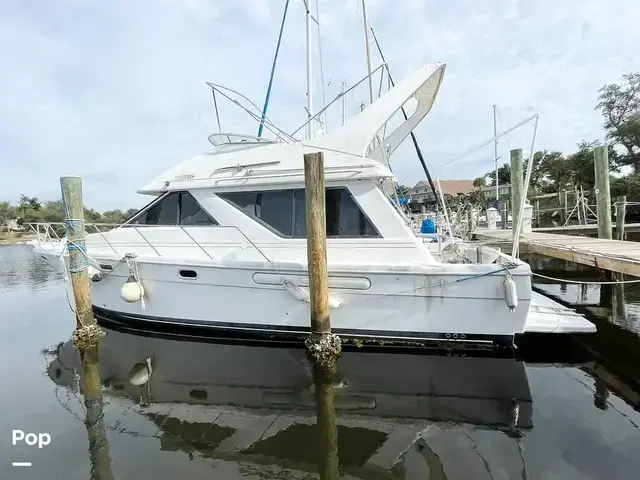 Bayliner 3988 Command Bridge