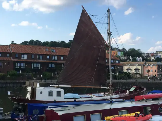 Dutch Barge Sailing Klipper