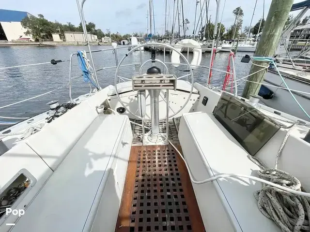 Beneteau First 42