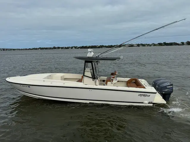 Intrepid Boats 32 CUDDY