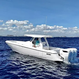 2024 Intrepid Boats 375 Nomad SE