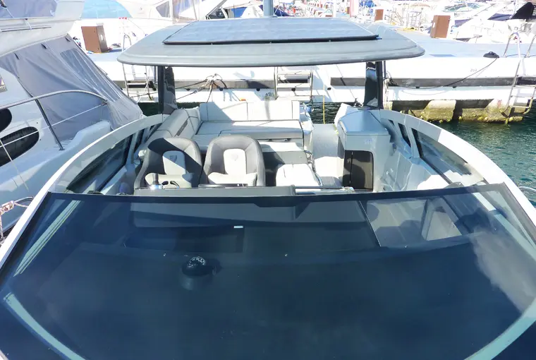 2022 Fairline f line 33