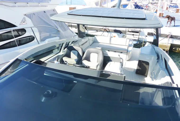 2022 Fairline f line 33