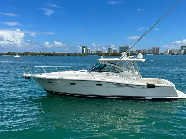 Tiara 38'