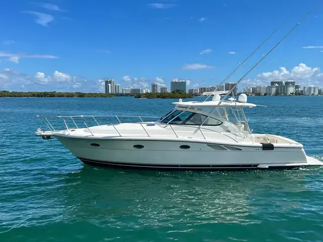 Tiara 38'