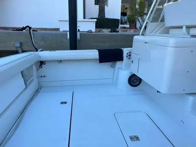 Tiara 38'