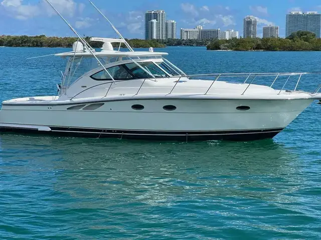 Tiara 38'