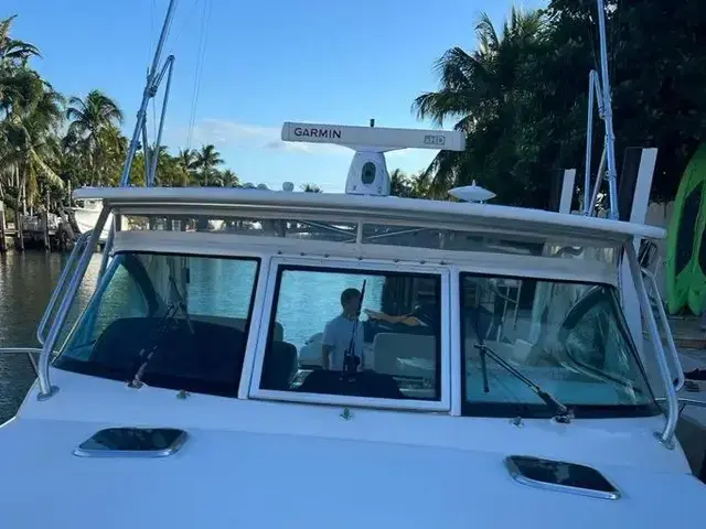 Tiara 38'