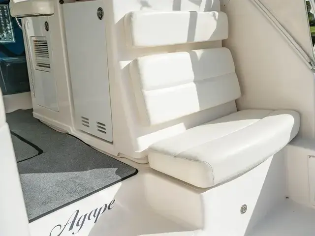 Tiara 38'