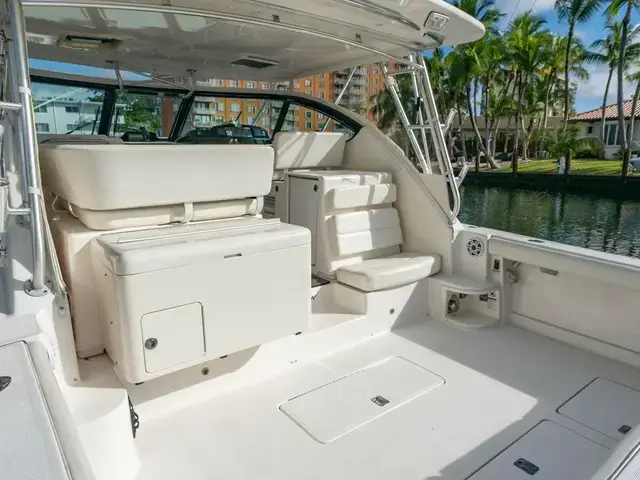 Tiara 38'