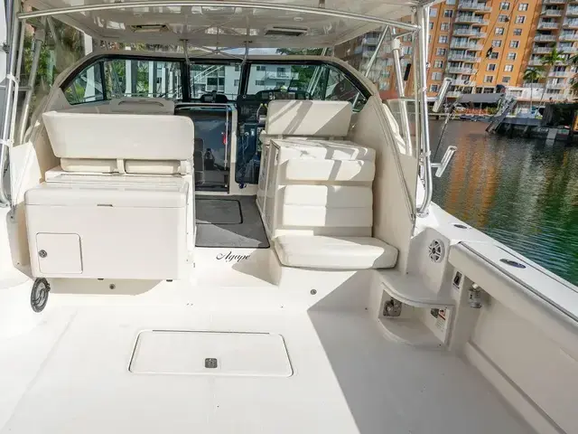 Tiara 38'