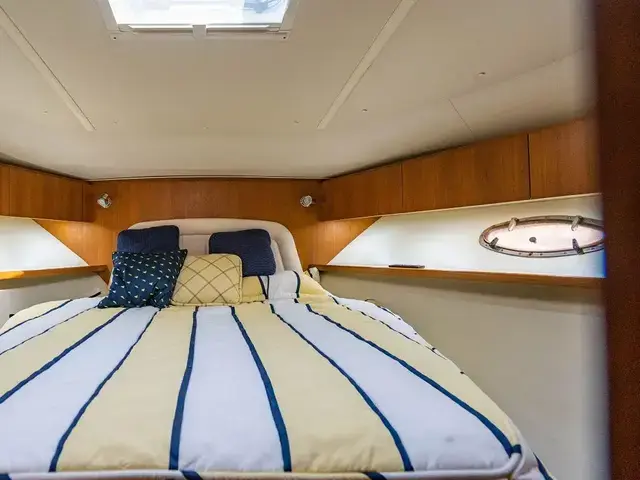 Tiara 38'