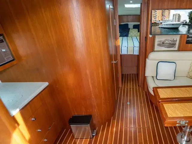 Tiara 38'