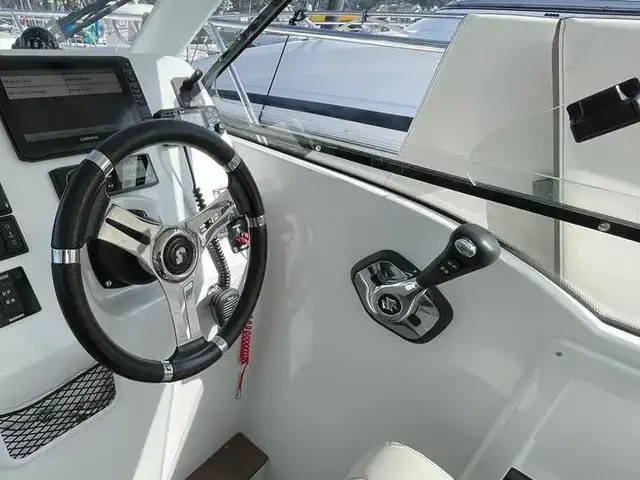 Beneteau Antares 8