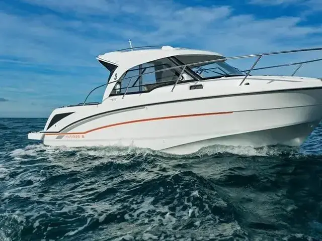 Beneteau Antares 8