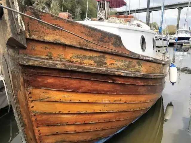 Unknown Wooton Bridge Day Sailer