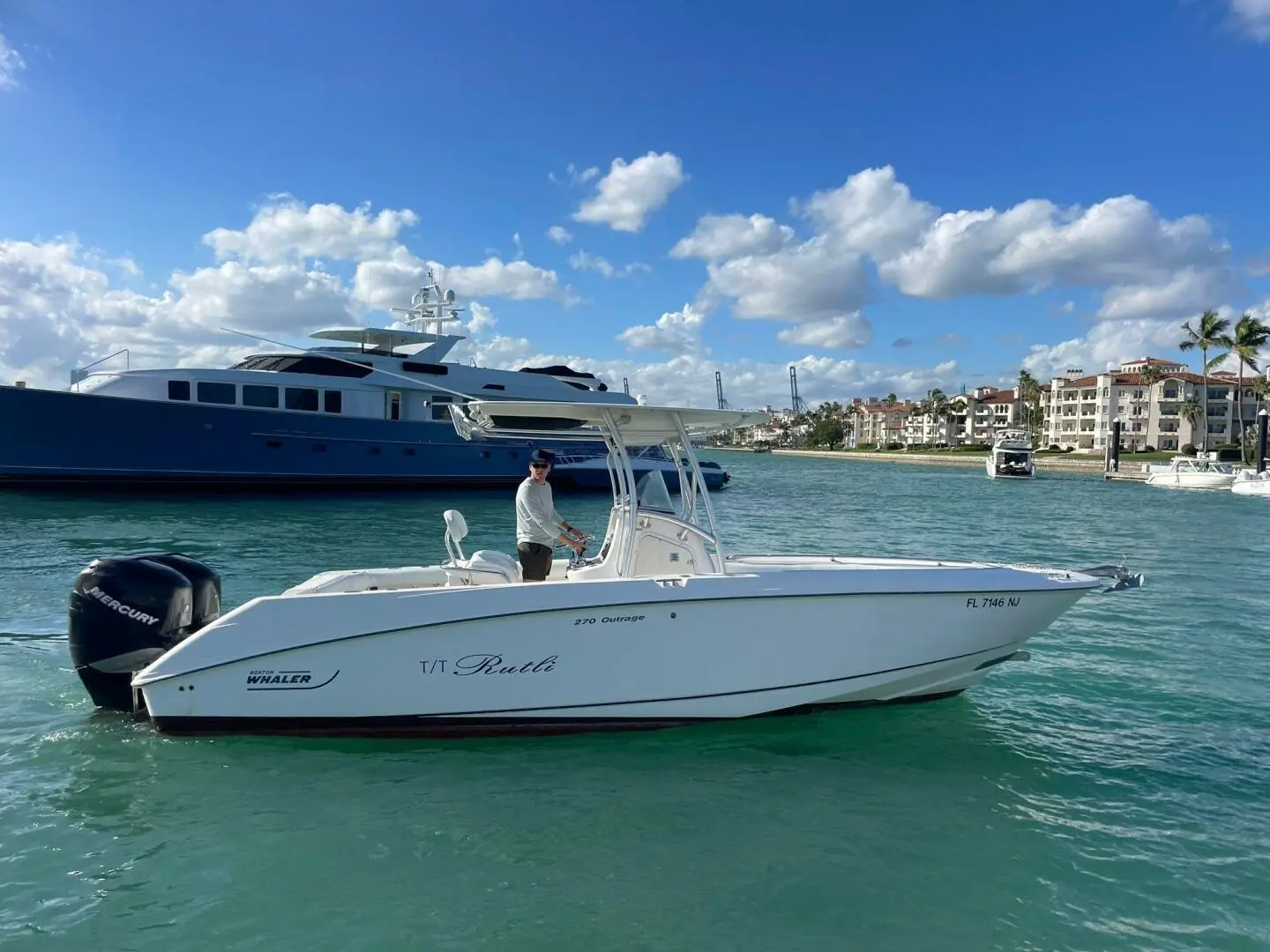 2007 Boston Whaler 270 outrage