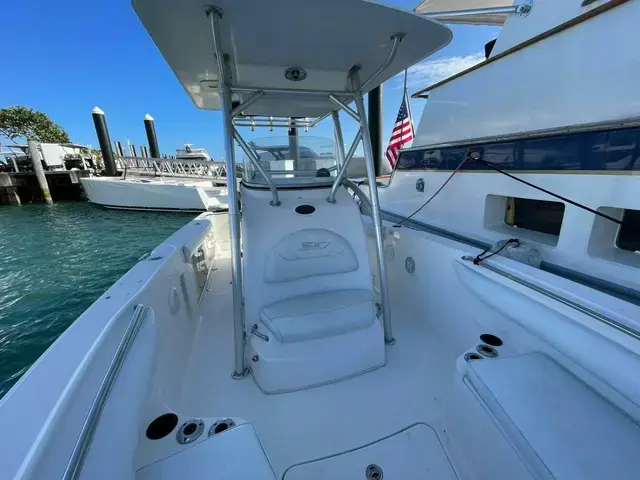 Boston Whaler 270 Outrage